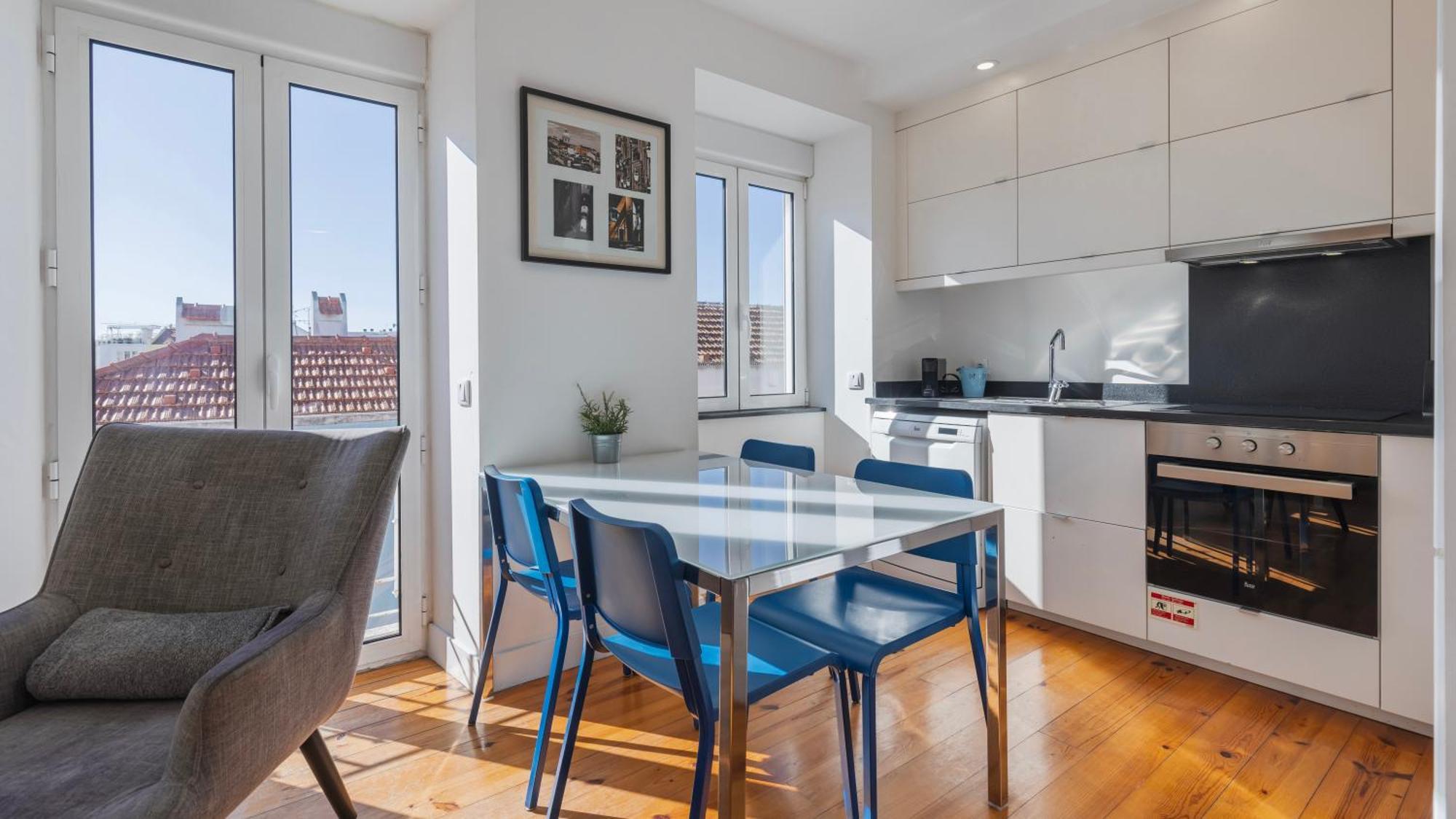 Comfort & Bright Apartment By Lovelystay Lisboa Extérieur photo