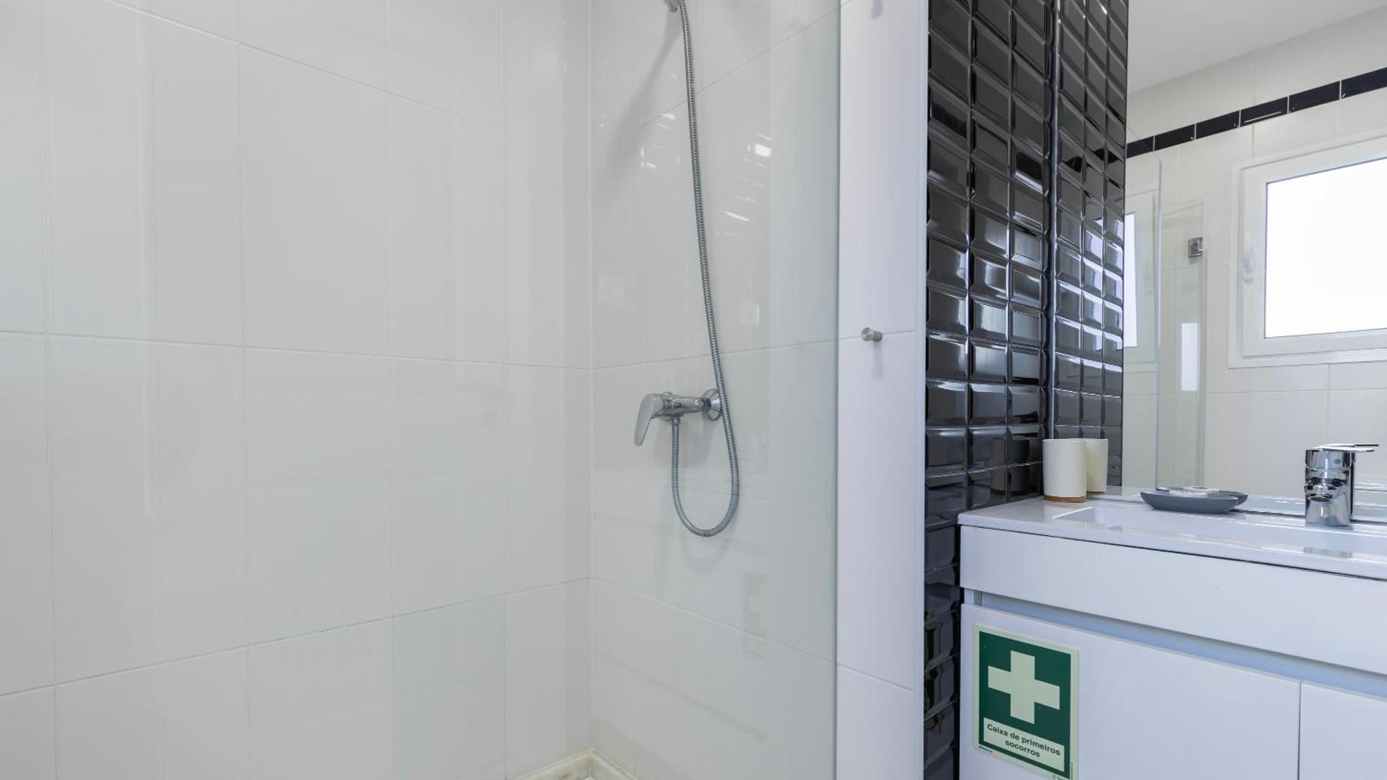Comfort & Bright Apartment By Lovelystay Lisboa Extérieur photo
